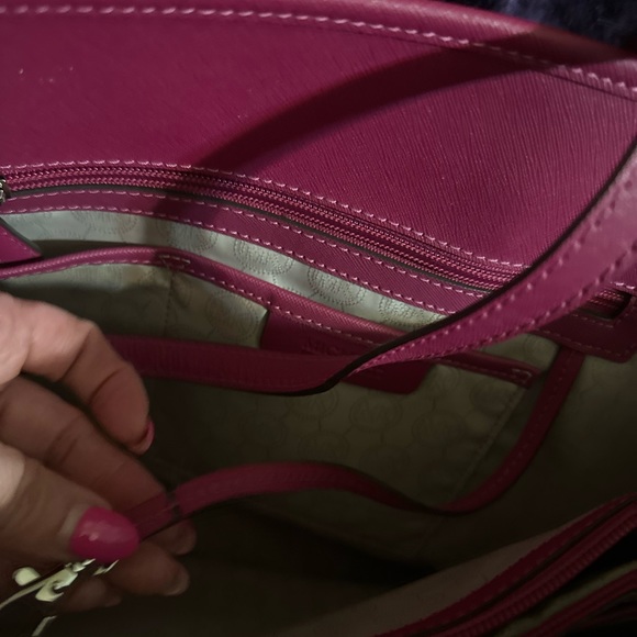 Micheal Kors tote bag - Picture 9 of 10